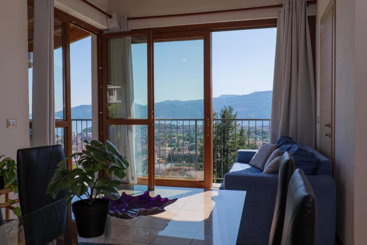 Panoramic'S Loft Apartment Verbania Exterior photo